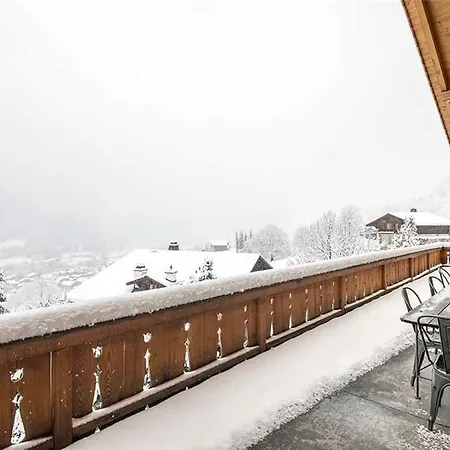 Chalet Isabel Penthouse بيت للعطل *